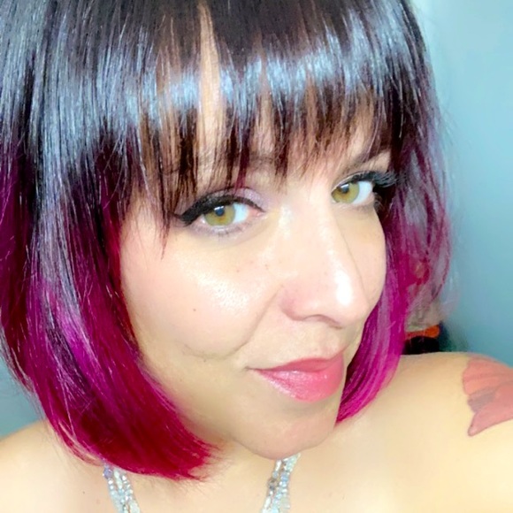 Meet your Posher, Rae - Picture 1 of 1